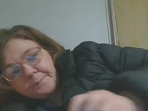 Snapshot of MissTerryUs chatting on 10.27.25 MissTerryUs online show from 10.27.25