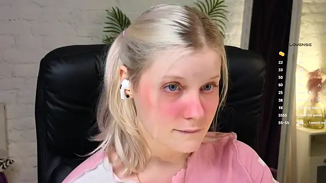 ShineJoan online show from 11.16.25