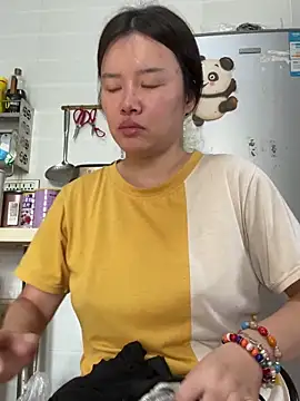 Snapshot of yoyou666 chatting on 11.14.25 yoyou666 online show from 11.14.25