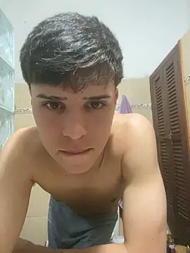 Snapshot of lucaaa_01 chatting on 10.22.25 lucaaa 01 online show from 10.22.25