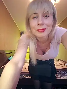 Snapshot of SelinaLovqx chatting on 02.02.26 SelinaLovqx online show from 02.02.26