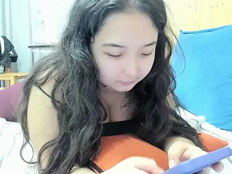 Snapshot of miomyao chatting on 10.25.25 miomyao online show from 10.25.25