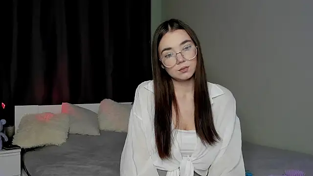 stacymartins online show from 10.22.25