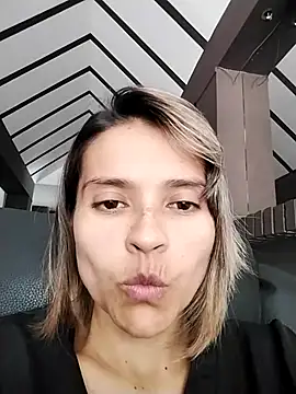 Snapshot of solunasol chatting on 10.28.25 solunasol online show from 10.28.25