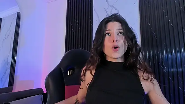 LolaMustaine  online show from 11.07.25