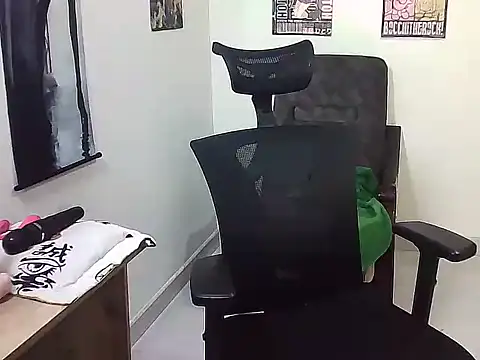 Gigi Scott  online show from 11.27.25