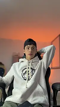 Sebastian Reed online show from 02.18.26