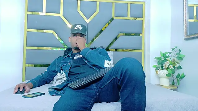 Neytanmalcon online show from 11.21.25