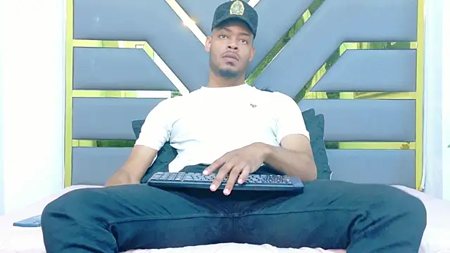 Neytanmalcon online show from 11.26.25