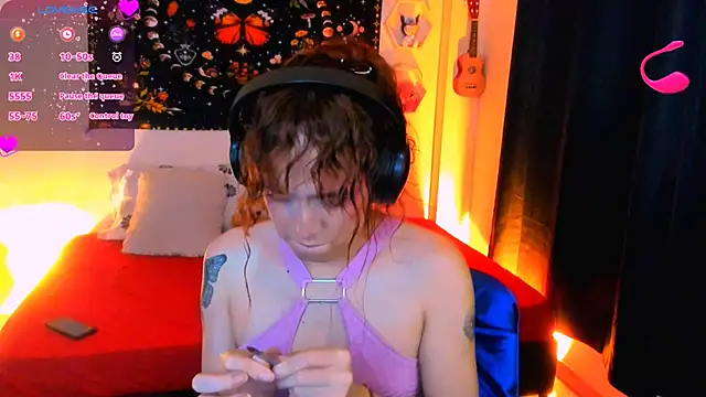 AdelineEsposito online show from 12.16.25