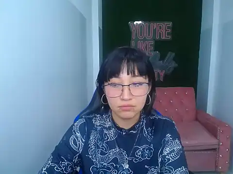 isabella smith t online show from 10.22.25