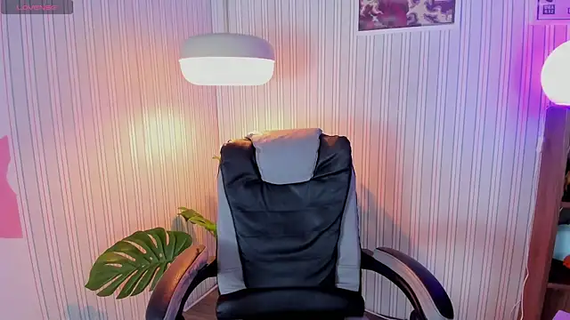 lexirouge   online show from 12.20.25