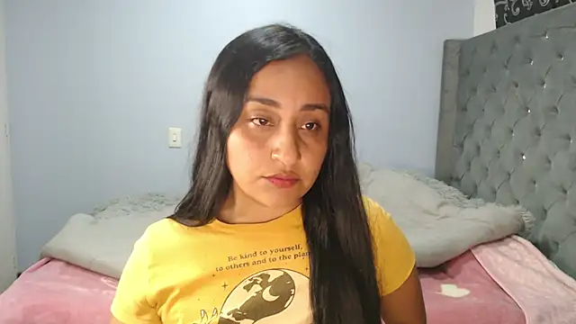 cute8smile online show from 11.03.25