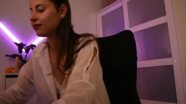 scarletttnoir online show from 11.14.25