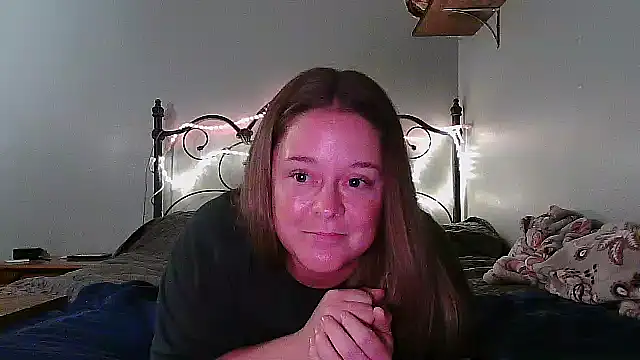 Artgirlie31 online show from 10.25.25