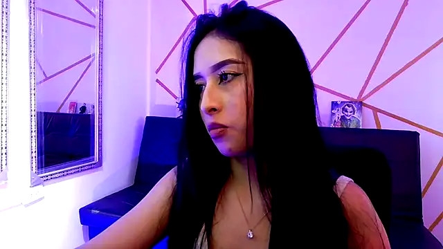 Snapshot of melissa__dolce chatting on 10.23.25 melissa  dolce online show from 10.23.25