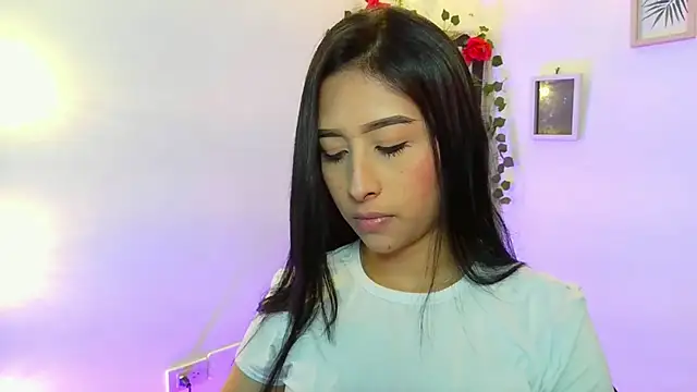 Snapshot of melissa__dolce chatting on 10.24.25 melissa  dolce online show from 10.24.25