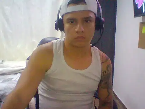 Snapshot of JuanPabloBocanegra chatting on 10.24.25 JuanPabloBocanegra online show from 10.24.25