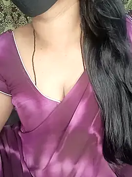 Snapshot of telugucrazygirl chatting on 10.25.25 telugucrazygirl online show from 10.25.25
