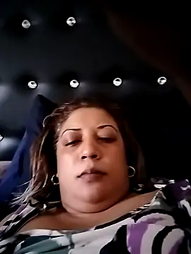 IndianLara online show from 11.05.25