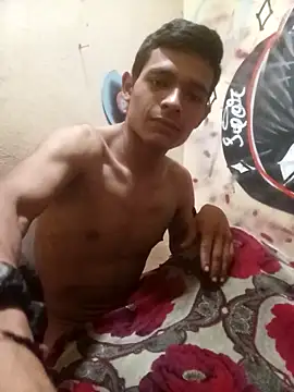 Snapshot of HSexy_Men00 chatting on 10.23.25 HSexy Men00 online show from 10.23.25