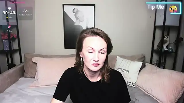 poniketis online show from 10.29.25