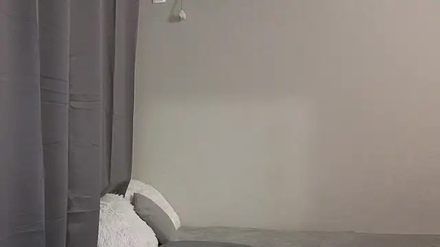 Oliver star boy  online show from 11.03.25