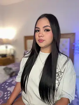 amber white15 online show from 11.14.25