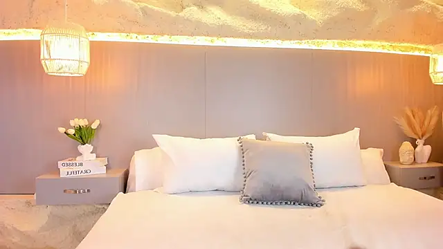 AmyColman  online show from 03.18.26