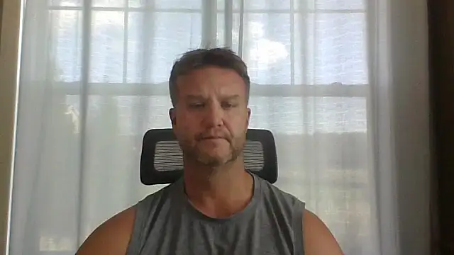 Snapshot of 45andfit1 chatting on 10.23.25 45andfit1 online show from 10.23.25