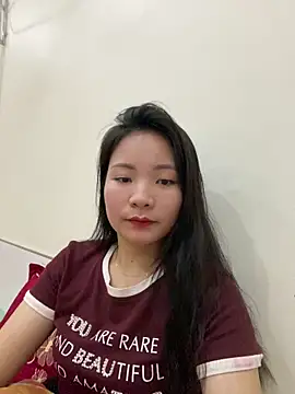 Bee Yellow00 online show from 02.23.26