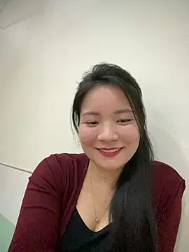 Bee Yellow00 online show from 03.04.26