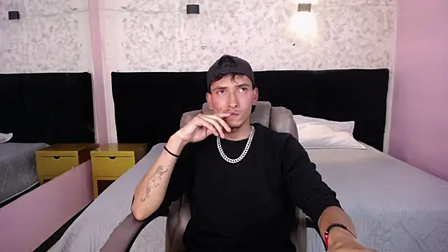 SavageLover  online show from 11.25.25