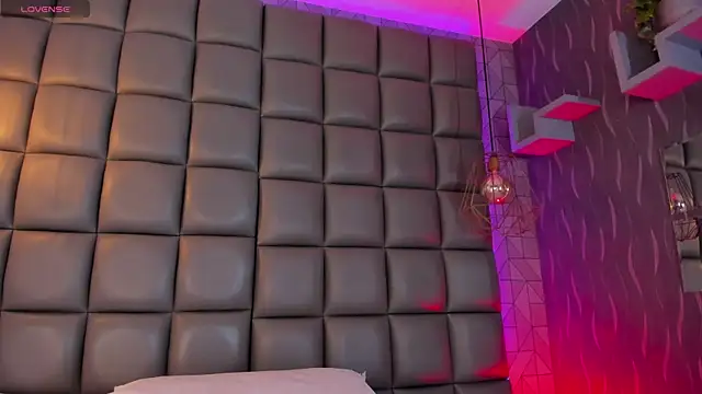 dannavelvet online show from 04.10.26