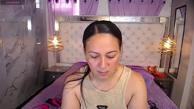 Melissa-roberts online show from 12.03.25