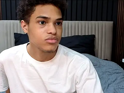 Snapshot of RandyOwen chatting on 10.23.25 RandyOwen online show from 10.23.25