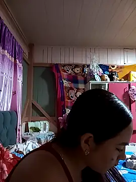 Snapshot of Valentinass20 chatting on 10.28.25 Valentinass20 online show from 10.28.25