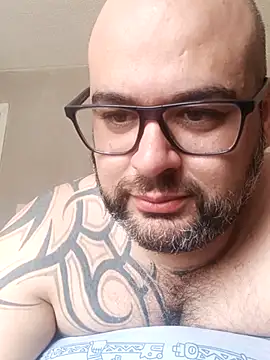 Snapshot of ursosvp chatting on 11.12.25 ursosvp online show from 11.12.25