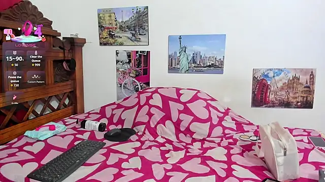 ROXANA DIAZ online show from 11.03.25