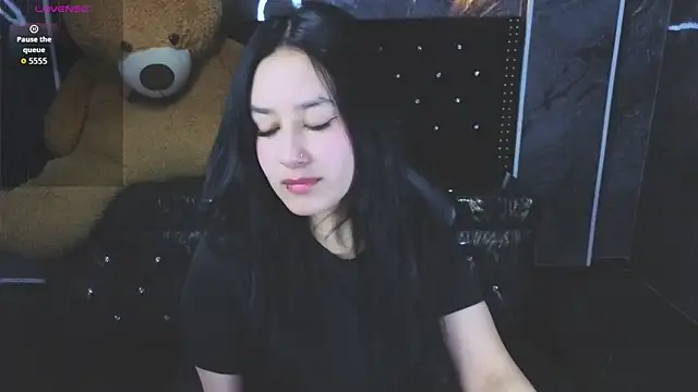 Aleja05 b online show from 12.20.25