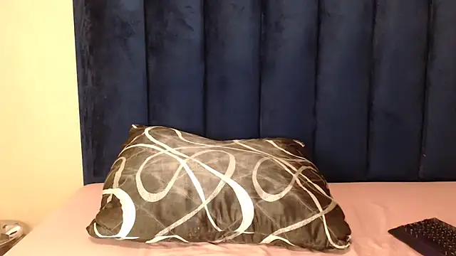 FUNBOOTYXX online show from 12.05.25