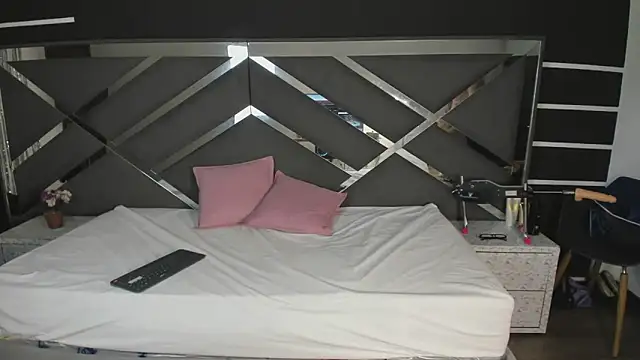 ScarlettParker online show from 11.02.25