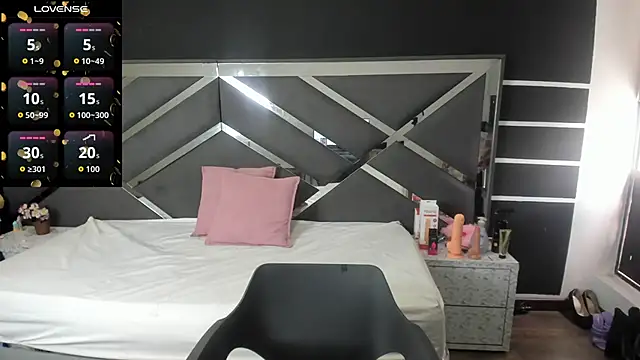 ScarlettParker online show from 11.13.25