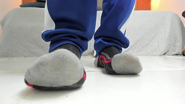 Snapshot of footseductor chatting on 10.27.25 footseductor online show from 10.27.25