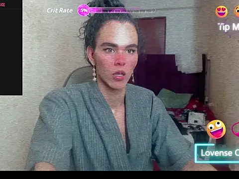Snapshot of goddes_alissa chatting on 10.25.25 goddes alissa online show from 10.25.25