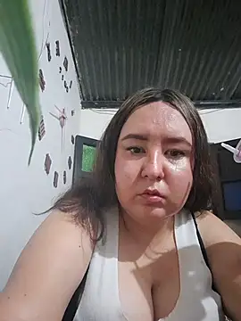 Snapshot of SaraCute_1 chatting on 10.26.25 SaraCute 1 online show from 10.26.25