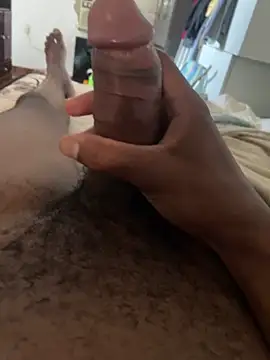 Snapshot of pequenohomem chatting on 12.22.25 pequenohomem online show from 12.22.25