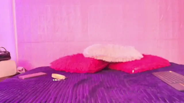 Skinny Nasty Dirty online show from 10.24.25