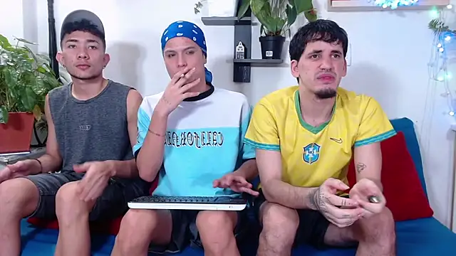 Hot Boys Latinos X online show from 04.12.26