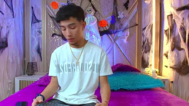 Snapshot of Ink_Boy chatting on 10.26.25 Ink Boy online show from 10.26.25